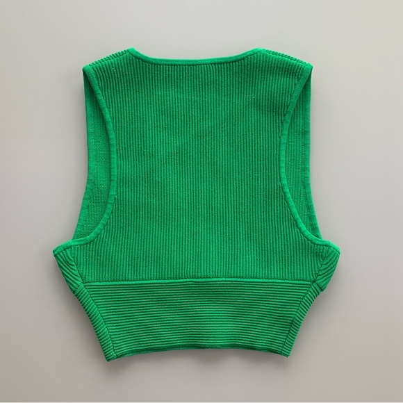 NWOT Aritzia Babaton Sculpt Knit Deep V-Neck Tank in Kelly Green | X-Small - Picture 2 of 6